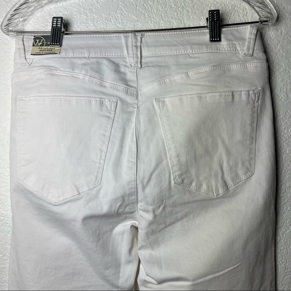 Wit & Wisdom White High Rise Ankle Skimmers Jeans - Picture 14 of 15